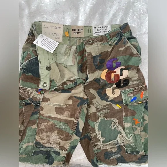 パンツ GALLERY DEPT G PATCH CAMO CARGO SHORTS GALLERY DEPT. G PATCH CARGO SHORTS | WOODLAND CAMO